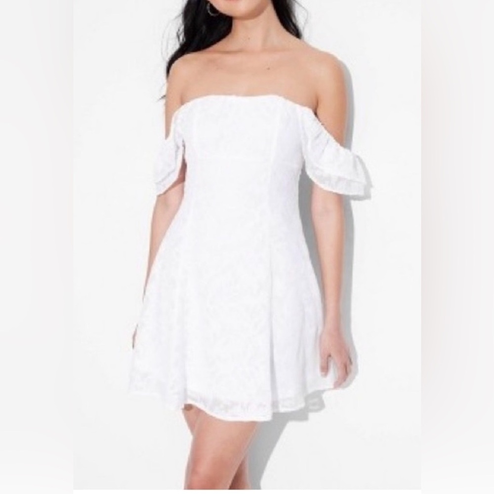 Women’s White Lace Mini Dress XXL